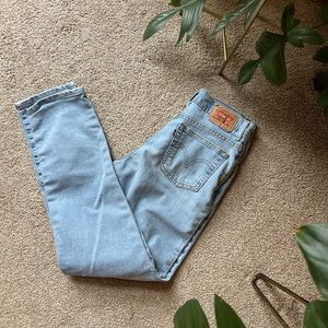 levi’s tapered jeans
